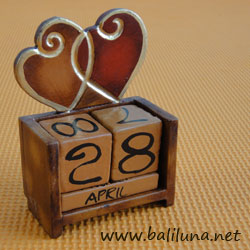 Souvenir Pernikahan Tradisional Etnik Kalender Abadi desain Love Etnik