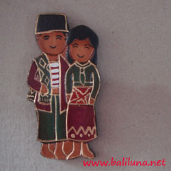 souvenir pernikahan tradisional pengantin adat nusantara